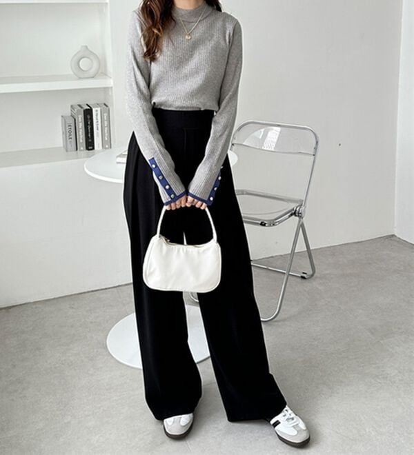 GeeRA（ジーラ）の「袖口ボタン配色ハイネックリブニット（ニット・セーター）」｜詳細画像