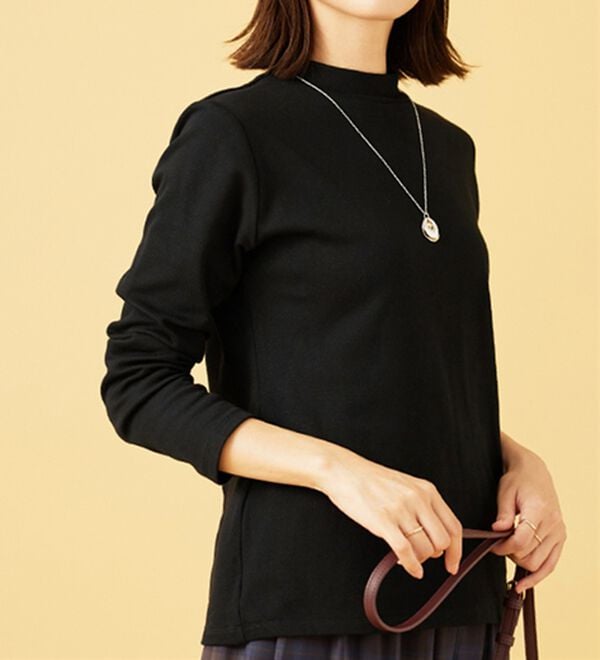 BELLUNA（ベルーナ）の「肌に優しい吸湿発熱ふんわりプルオーバー（カットソー）」｜詳細画像