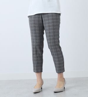 BELLUNA（ベルーナ）の「ストレッチ素材美脚テーパードパンツ（テーパードパンツ）」｜グレー系チェック