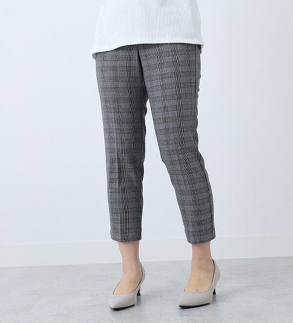 BELLUNA（ベルーナ）の「ストレッチ素材美脚テーパードパンツ（テーパードパンツ）」｜グレー系チェック