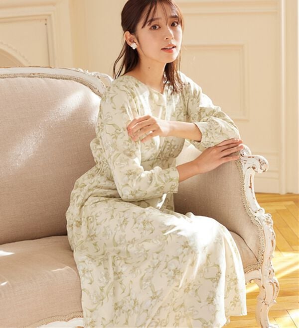 新川優愛さん着用】裏起毛花柄ワンピース - ベルーナ【公式】