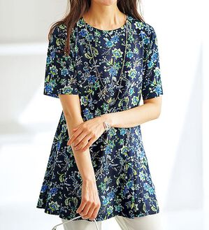BELLUNA（ベルーナ）の「冷感フレアーシルエットプリントチュニック（チュニック）」｜詳細画像