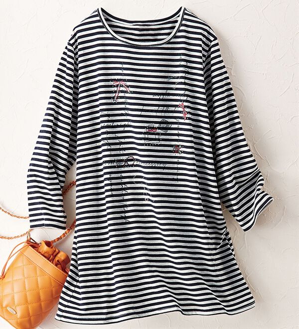 BELLUNA（ベルーナ）の「ストーン使いデコラチュニック（チュニック）」｜詳細画像