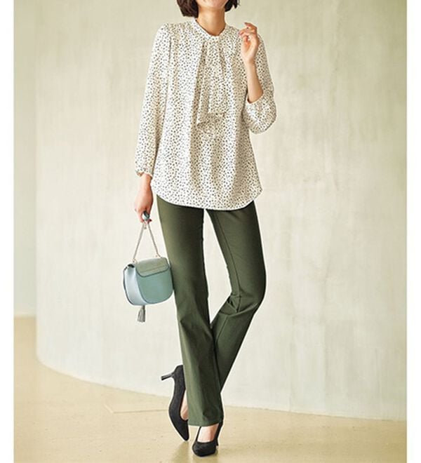 BELLUNA（ベルーナ）の「【選べる裏起毛】静電気防止！ヘリンボーンブーツカットパンツ（フルレングスパンツ）」｜詳細画像