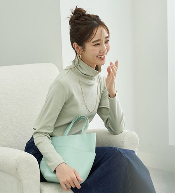 BELLUNA（ベルーナ）の「【選べる衿】肌に優しい綿１００％暖か発熱素材プルオーバー＜ベルホット　コットン＞（カットソー）」｜詳細画像