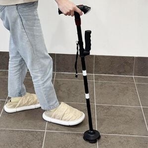 「ＬＥＤライト・ブザー・補助ハンドル付杖（シニア・生活サポート）」｜1