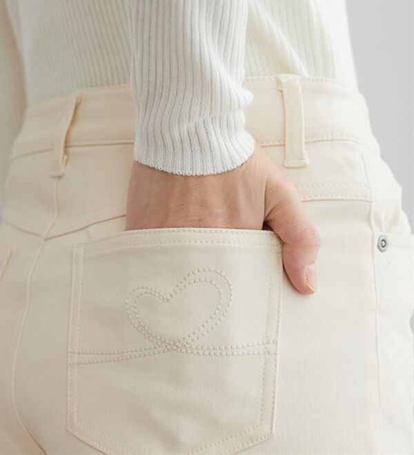 BELLUNA（ベルーナ）の「静電防止！蓄熱綿サテンストレッチカラーパンツ（フルレングスパンツ）」｜詳細画像