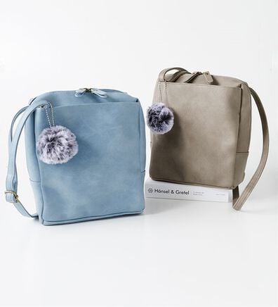 BELLUNA（ベルーナ）の「ガバッと開く！充実収納の３層式ミニショルダー（ショルダーバッグ）」