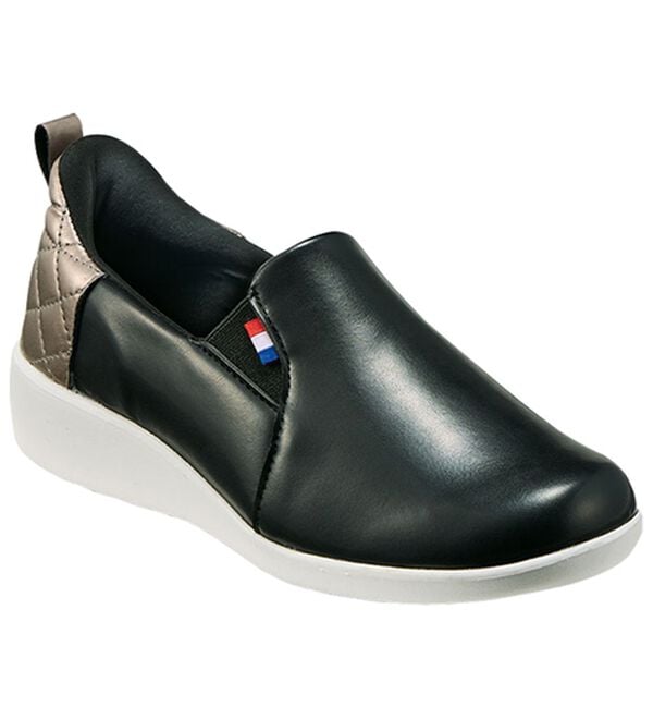 BELLUNA（ベルーナ）の「サッと履けるスリッポンシューズ（スニーカー）」｜黒