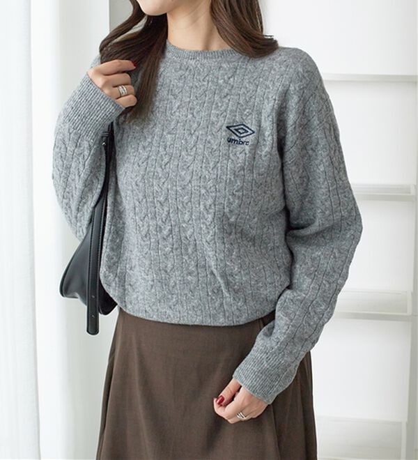 alotta（アロッタ）の「【ＵＭＢＲＯ】ミニケーブルニットトップス（ニット・セーター）」｜詳細画像