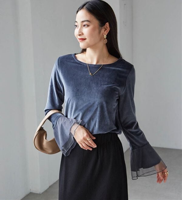 RANAN（ラナン）の「フレアーチュール袖ベロアプルオーバー（カットソー）」｜詳細画像