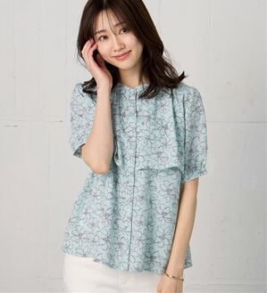 BELLUNA（ベルーナ）の「ケープ風デザインブラウス（ブラウス）」｜ブルー系花柄