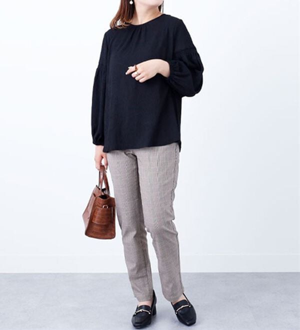 BELLUNA（ベルーナ）の「楊柳袖シャーリングブラウス（ブラウス）」｜詳細画像