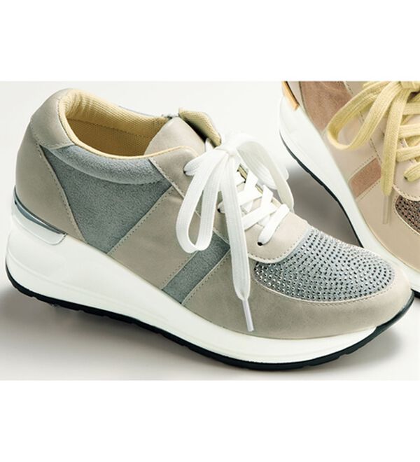 BELLUNA（ベルーナ）の「きらめきビジューの４Ｅ厚底スニーカー（スニーカー）」｜グレー