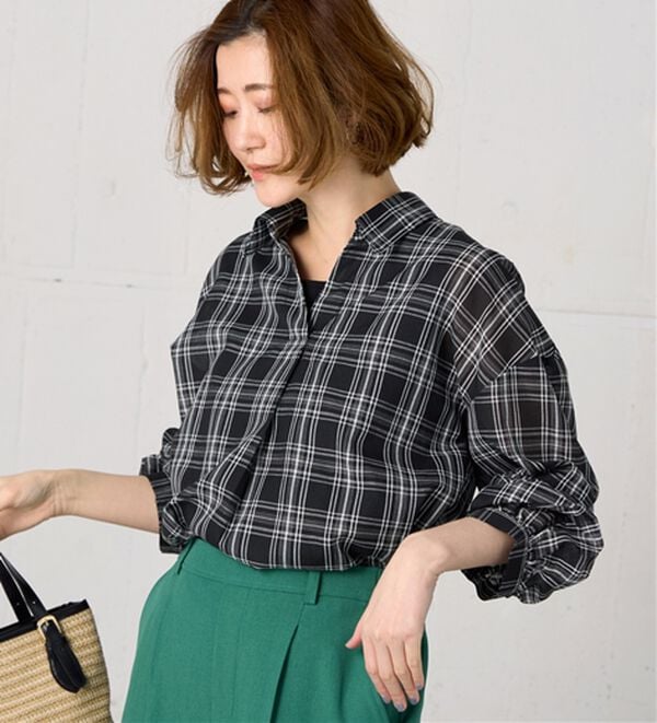 BELLUNA（ベルーナ）の「袖タックデザインスキッパーシャツ（シャツ）」｜詳細画像