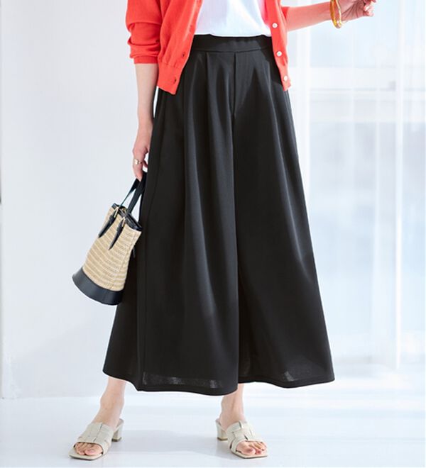 alotta（アロッタ）の「【選べる２丈】上品ドレープパンツ（ワイドパンツ・ガウチョ）」｜ブラック／レギュラー丈