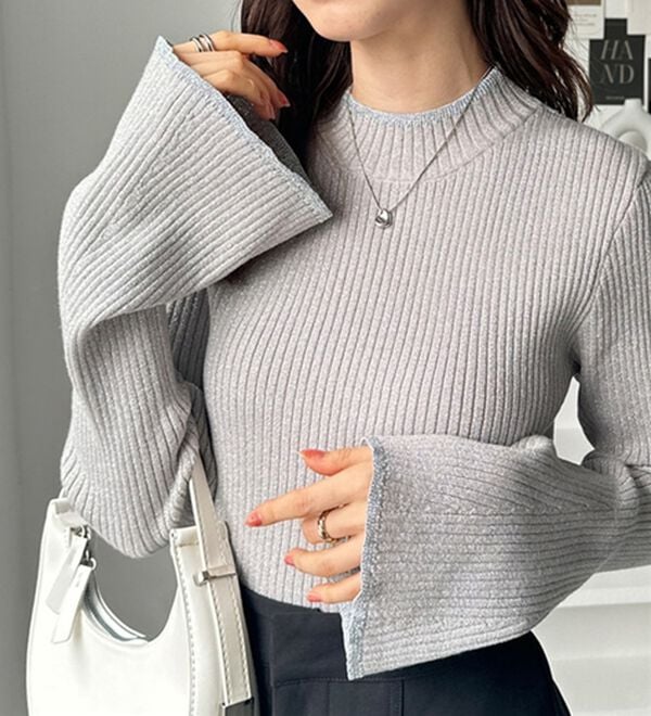 GeeRA（ジーラ）の「フレア袖ラメリブショートニットトップス（ニット・セーター）」｜詳細画像