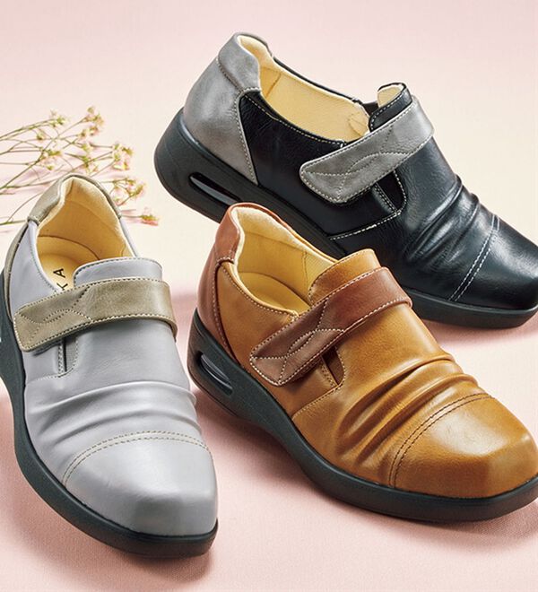 BELLUNA（ベルーナ）の「５Ｅシャーリング使いエア入りシューズ（スリッポン）」｜詳細画像