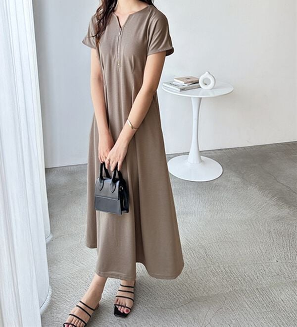 GeeRA（ジーラ）の「前後2WAYハーフジップフレンチ袖ワンピース（カットソーワンピース）」｜詳細画像