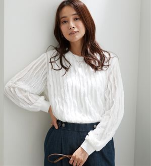 BELLUNA（ベルーナ）の「フリルジャカード素材プルオーバー（カットソー）」｜オフ白