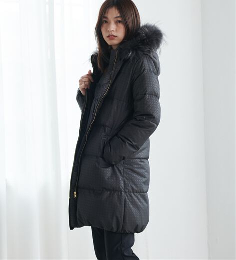 【美品】MONT.-BELL リアルファー　ロングダウンコート　Lサイズ MONT-BELL ダウン90% リアルファー ロングダウンコート