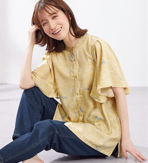 Viola e Viola（ヴィオラ エ ヴィオラ）の「プリントフレア袖ブラウス（ブラウス）」｜イエロー花柄