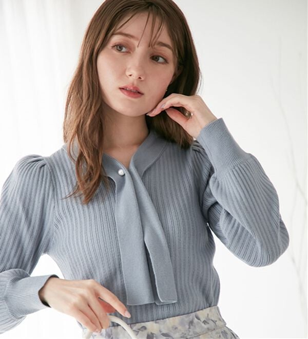 alotta（アロッタ）の「カシミヤタッチボウタイリブニット（ニット・セーター）」｜ライトブルー