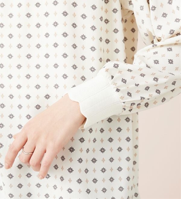 BELLUNA（ベルーナ）の「衿＆袖ニット使い美人顔ブラウス（ブラウス）」｜詳細画像