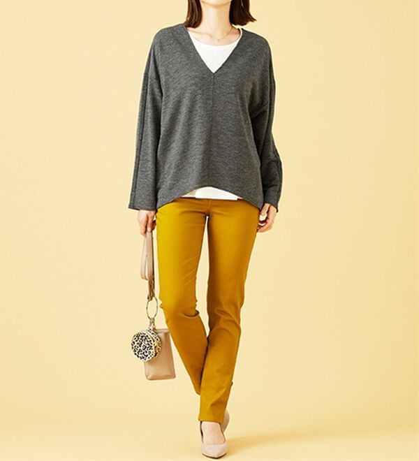 BELLUNA（ベルーナ）の「キレイ見えVネックプルオーバー（カットソー）」｜詳細画像