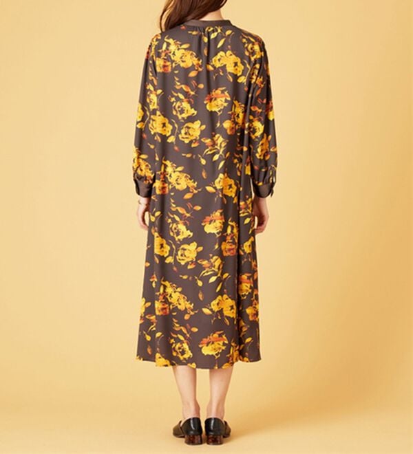 BELLUNA（ベルーナ）の「ビンテージ柄ピンタック使いワンピース（その他ワンピース）」｜詳細画像