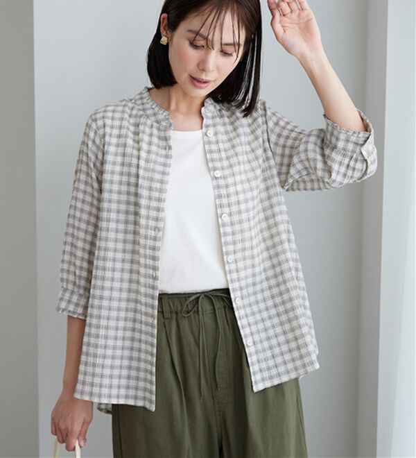 BELLUNA（ベルーナ）の「【お気軽シャツ】ぽこぽこ素材衿＆袖フリルデザインブラウス（ブラウス）」｜詳細画像