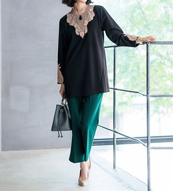 BELLUNA（ベルーナ）の「配色レース使い華やかチュニック（チュニック）」｜詳細画像