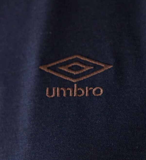 Viola e Viola（ヴィオラ エ ヴィオラ）の「【アンブロ】配色ラインロゴ刺しゅうTシャツ（カットソー）」｜詳細画像