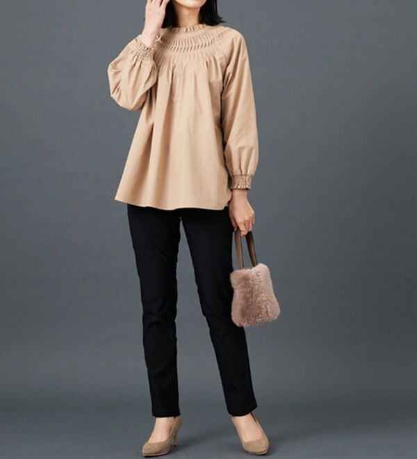 BELLUNA（ベルーナ）の「タックデザインフリル衿ブラウス（ブラウス）」｜詳細画像