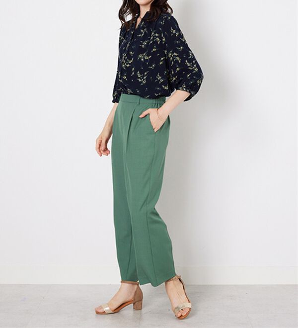 BELLUNA（ベルーナ）の「【接触冷感】レーヨン素材ギャザー使いプリントブラウス（ブラウス）」｜詳細画像