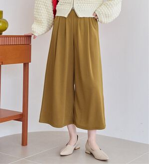 Viola e Viola（ヴィオラ エ ヴィオラ）の「楽ちんきれい美脚ワイドパンツ（ワイドパンツ・ガウチョ）」｜キャメル