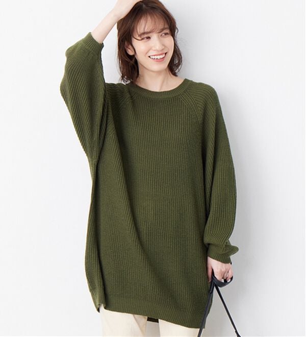 Viola e Viola（ヴィオラ エ ヴィオラ）の「バルーン袖ゆるニット（ニット・セーター）」｜カーキ