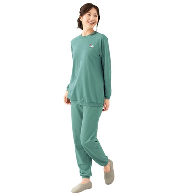 LAVIENNE（ラヴィエンヌ）の「綿１００％ゆったり刺しゅうスウェットパジャマ（パジャマ・ルームウェア）」｜詳細画像