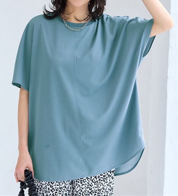 BELLUNA（ベルーナ）の「Ｔシャツ感覚なのにきちんとブラウス見え！カットジョーゼット半袖プルオーバー（カットソー）」｜グレイッシュブルー