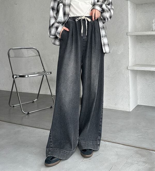 GeeRA（ジーラ）の「美脚見えイージーワイドデニムパンツ（フルレングスパンツ）」｜ブラック