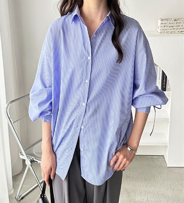 GeeRA（ジーラ）の「バックギャザー＆リボンデザインシャツ（シャツ）」｜詳細画像