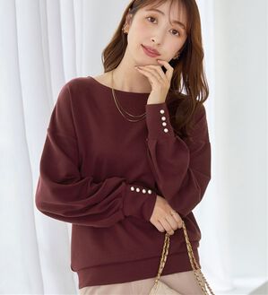 alotta（アロッタ）の「パール調ボタン柔らかカットソーゆるトップス（カットソー）」｜ボルドー