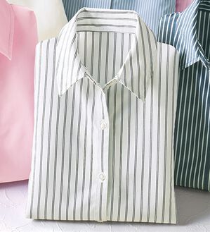 BELLUNA（ベルーナ）の「洗える！ストレッチイージーケアシャツ（シャツ）」｜オフ白ストライプ