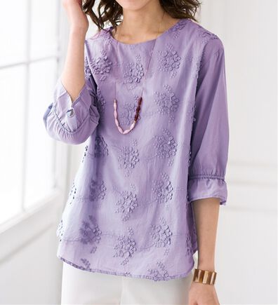 BELLUNA（ベルーナ）の「【店舗・ネット限定】モチーフレース使い袖ギャザーブラウス（ブラウス）」