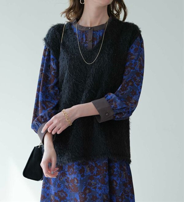 BELLUNA（ベルーナ）の「ビンテージ柄ピンタック使いワンピース（その他ワンピース）」｜詳細画像