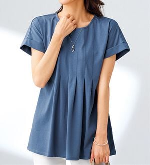 BELLUNA（ベルーナ）の「汗ジミ対策！タックデザインチュニック（チュニック）」｜ブルー