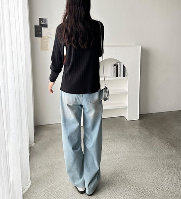 GeeRA（ジーラ）の「メニーボタンランダムリブトップス（カットソー）」｜詳細画像