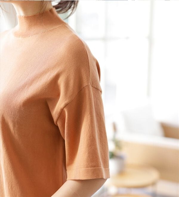 BELLUNA（ベルーナ）の「【選べるデザイン】Ｔシャツが苦手な方に！ひんやり綿混ニットＴ（ニット・セーター）」｜詳細画像