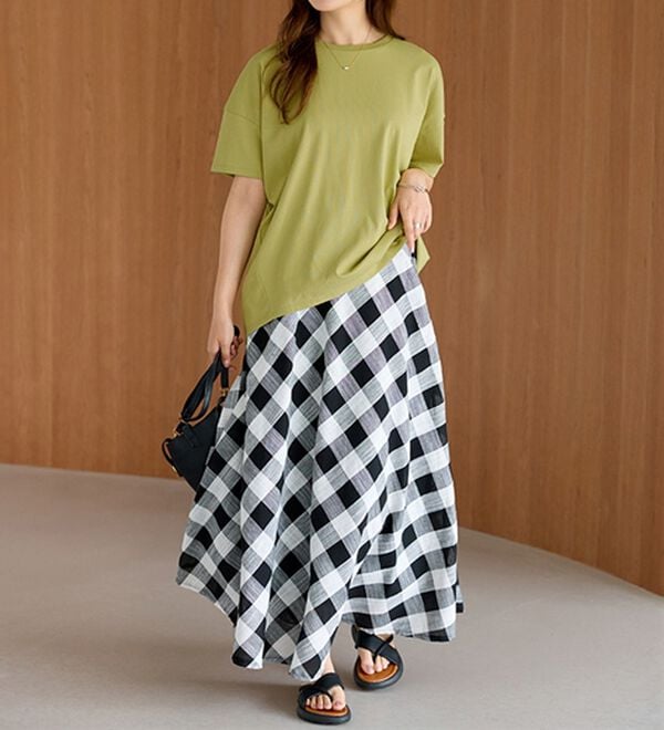 BELLUNA（ベルーナ）の「シュッと体型カバー！コクーンTシャツ（カットソー）」｜詳細画像