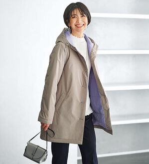 BELLUNA（ベルーナ）の「軽量&times;防風！配色使い中わたコート（ロングコート）」｜ライトグレー&times;ラベンダー